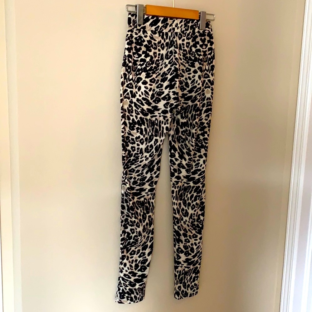 Kardashian Kollection animal-print leggings